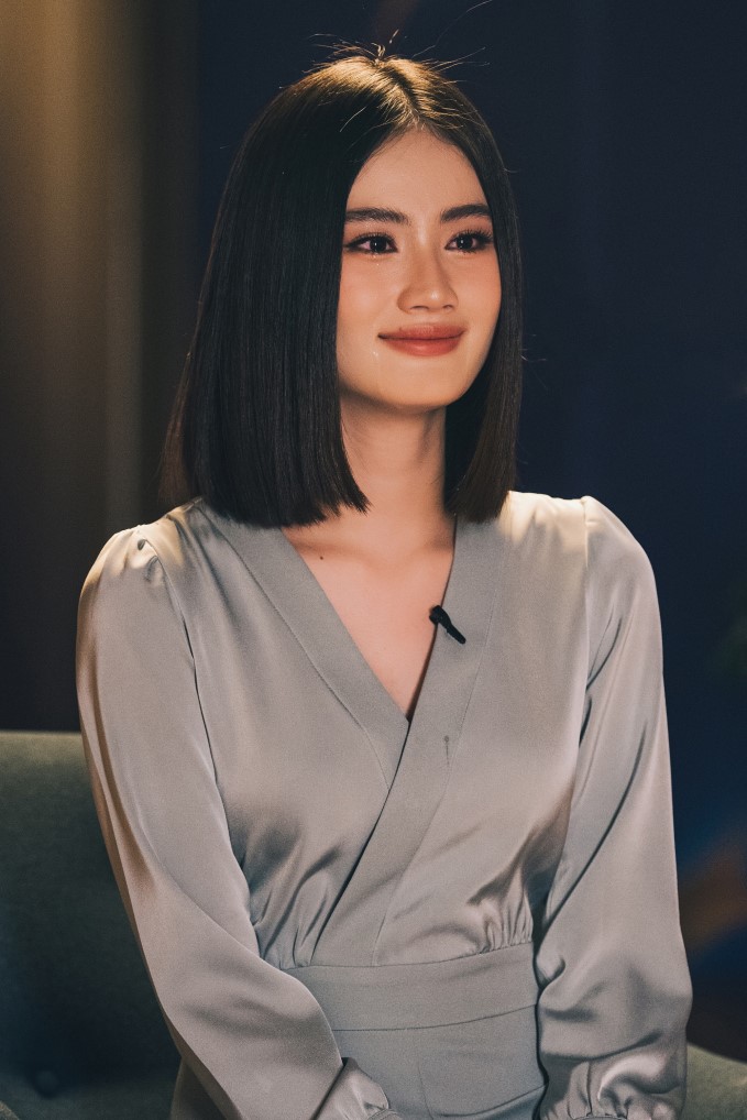 dong thai moi cua hoa hau y nhi sau khi sang uc1 dong thai moi cua hoa hau y nhi sau khi sang uc1