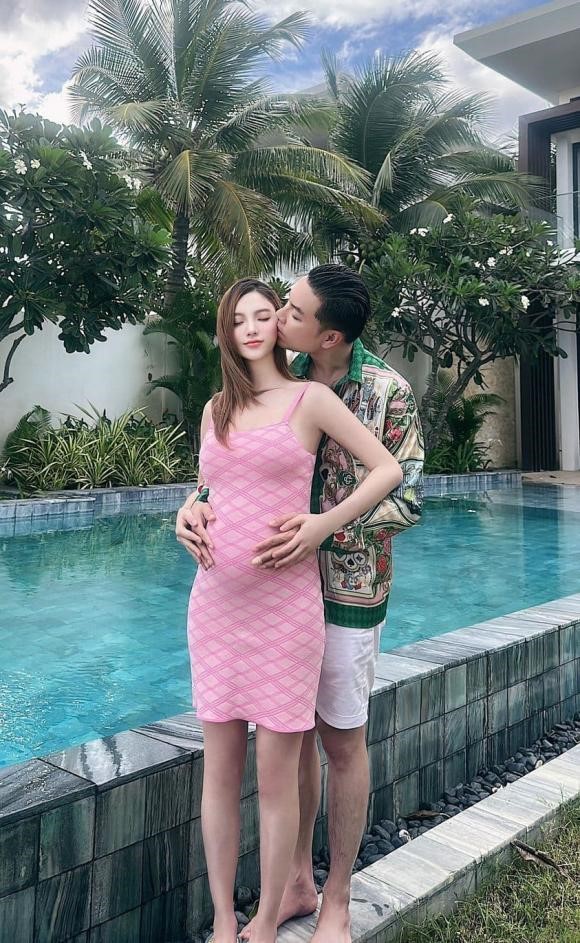hanh sino tung anh cuoi ngot ngao ben phap he lo du dinh don em be1 hanh sino tung anh cuoi ngot ngao ben phap he lo du dinh don em be1