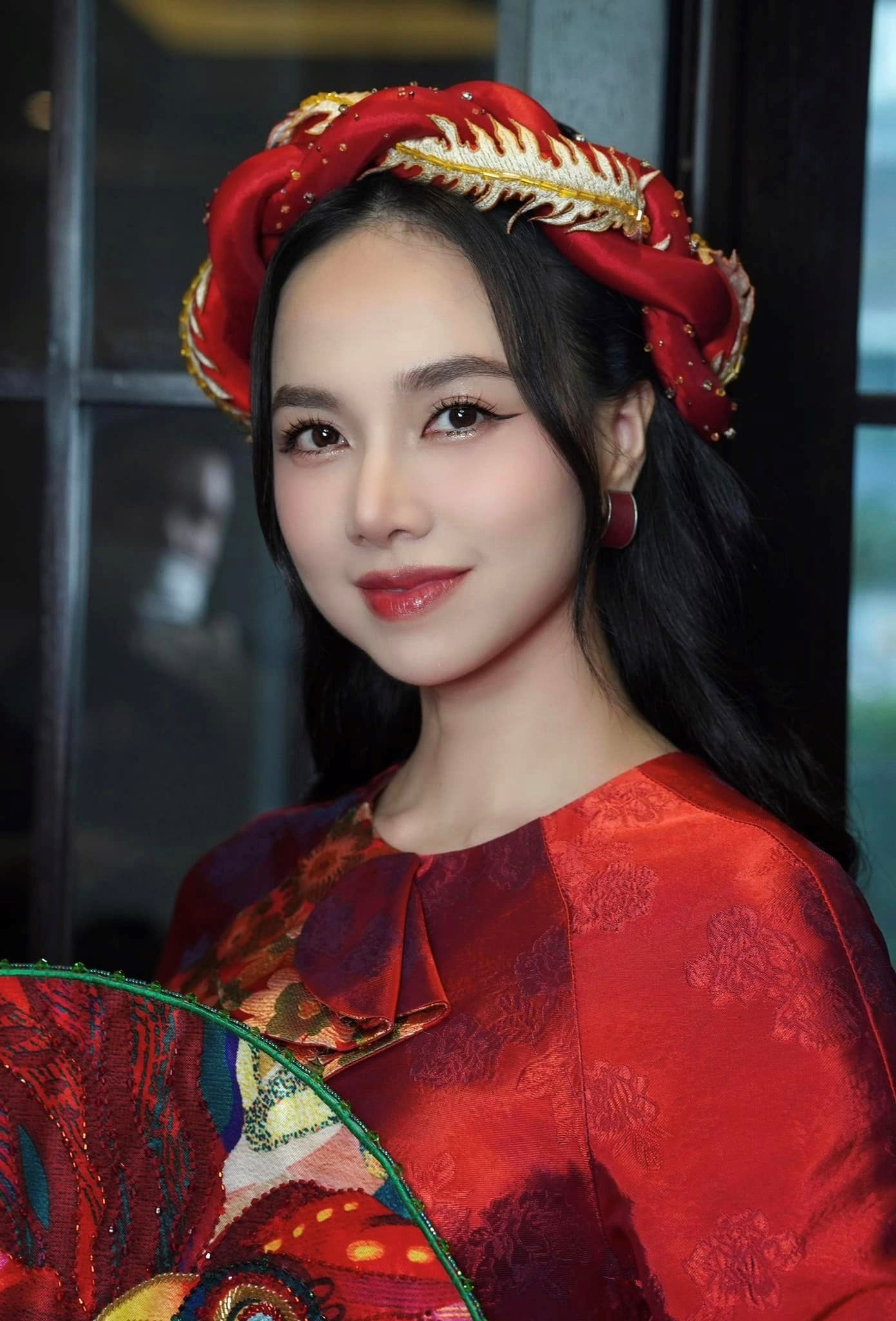 vo dao dien victor vu dep hut hon o tuoi u40 lam ba hai trong phim cua chong3