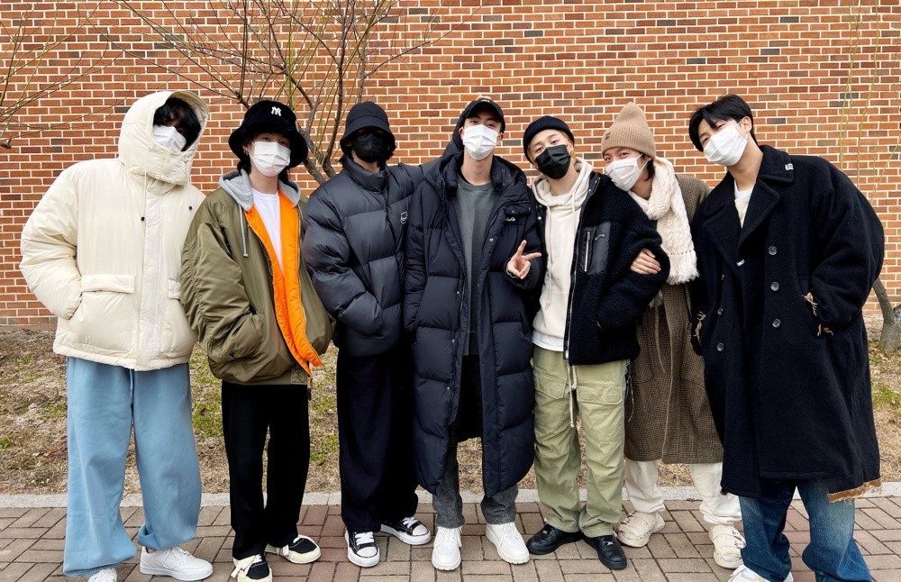 cong ty chu quan thong bao viec 4 thanh vien nhom bts chuan bi len duong nhap ngu2 cong ty chu quan thong bao viec 4 thanh vien nhom bts chuan bi len duong nhap ngu2