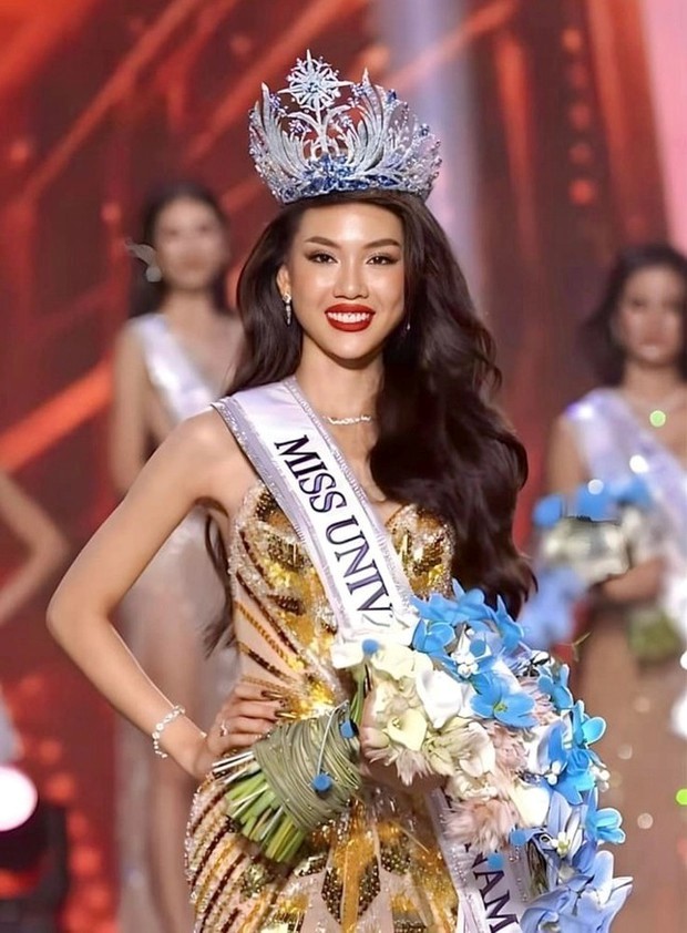 hinh anh nghi van bui quynh hoa su dung bong cuoi tiep tuc duoc tung ra hinh anh nghi van bui quynh hoa su dung bong cuoi tiep tuc duoc tung ra
