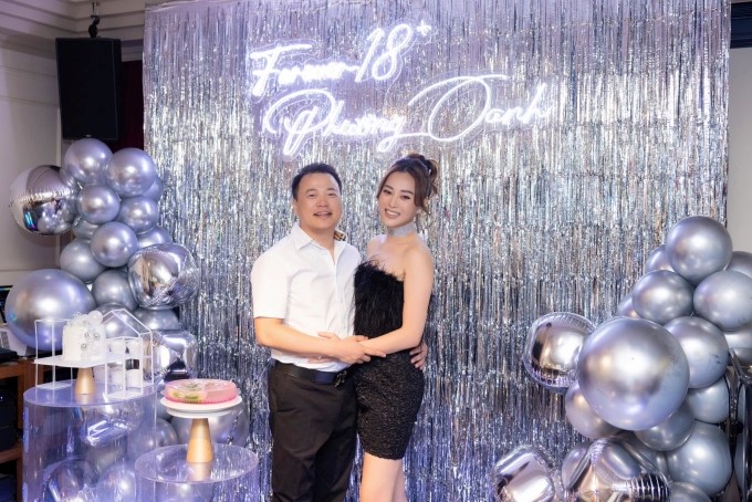 phuong oanh tan huong du lich trong thai ki kheo leo dien trang phuc giau bung bau2 phuong oanh tan huong du lich trong thai ki kheo leo dien trang phuc giau bung bau2