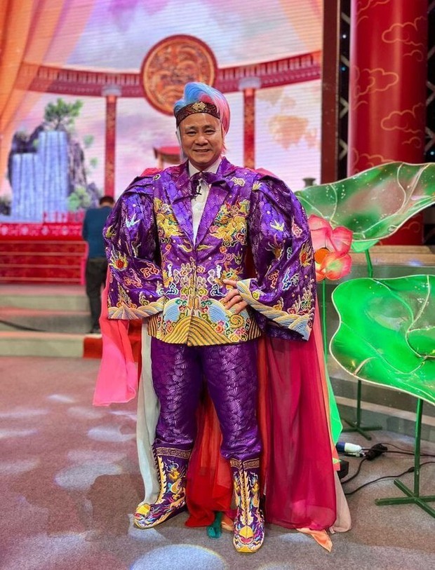 tu long la nam nghe si tre nhat trong dan tao quan duoc phong tang nsnd3