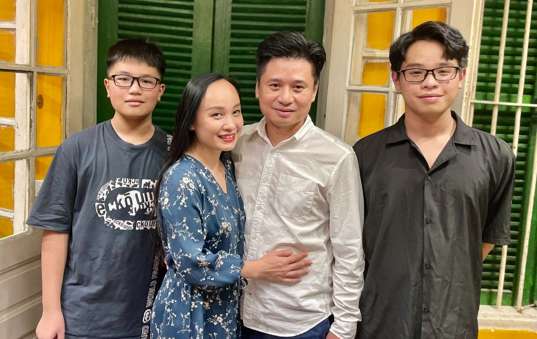 tan minh thu huyen deu duoc phong tang nsnd4