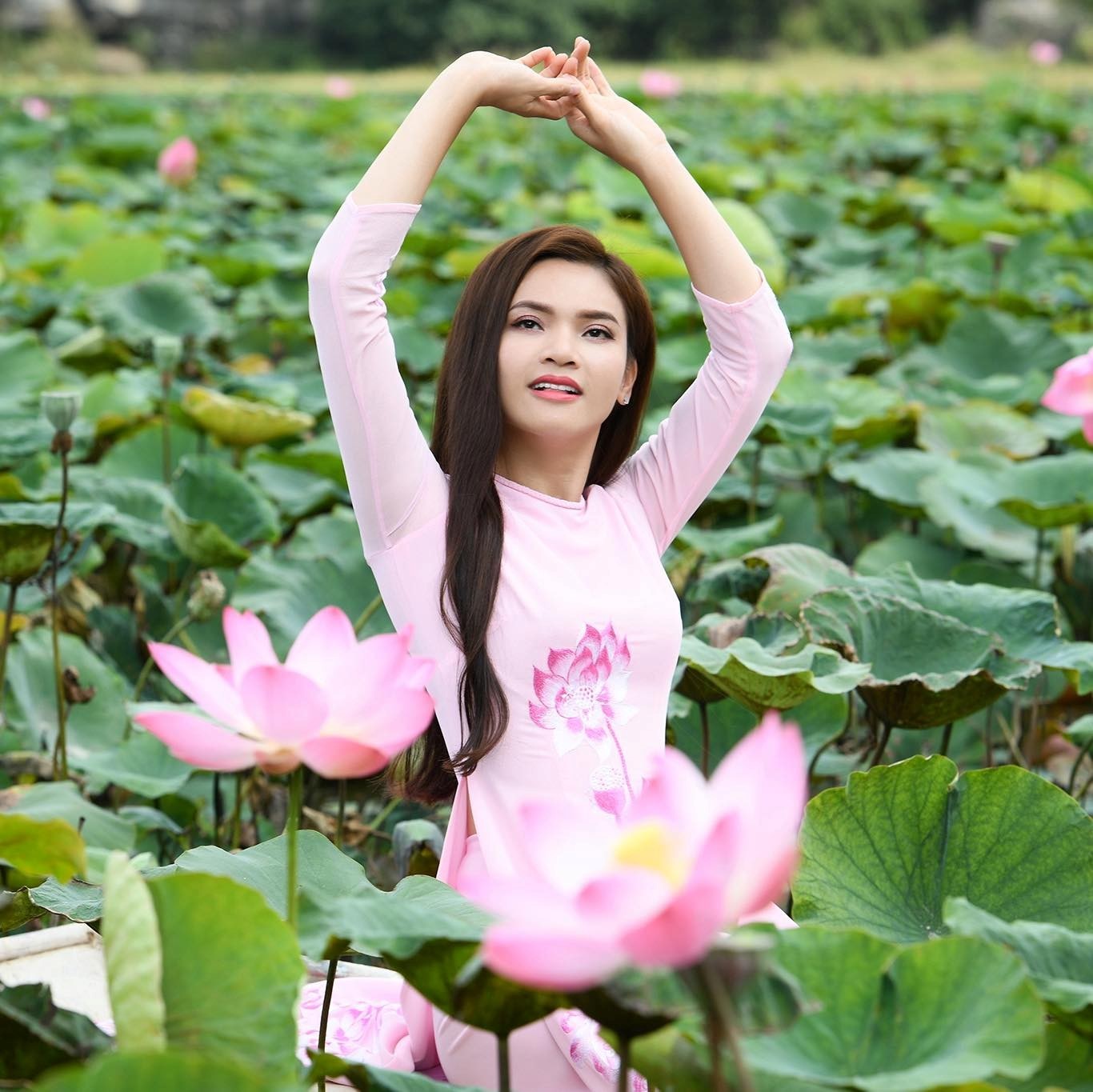 pham phuong thao ca si tre nhat duoc phong nsnd toi khong co cam giac bi ap luc1 pham phuong thao ca si tre nhat duoc phong nsnd toi khong co cam giac bi ap luc1