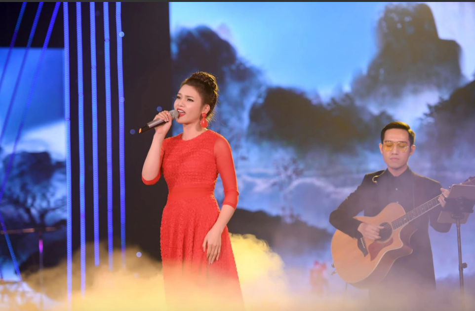 pham phuong thao ca si tre nhat duoc phong nsnd toi khong co cam giac bi ap luc2 pham phuong thao ca si tre nhat duoc phong nsnd toi khong co cam giac bi ap luc2