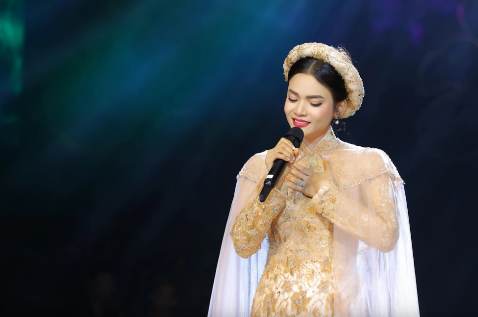 pham phuong thao ca si tre nhat duoc phong nsnd toi khong co cam giac bi ap luc6 pham phuong thao ca si tre nhat duoc phong nsnd toi khong co cam giac bi ap luc6