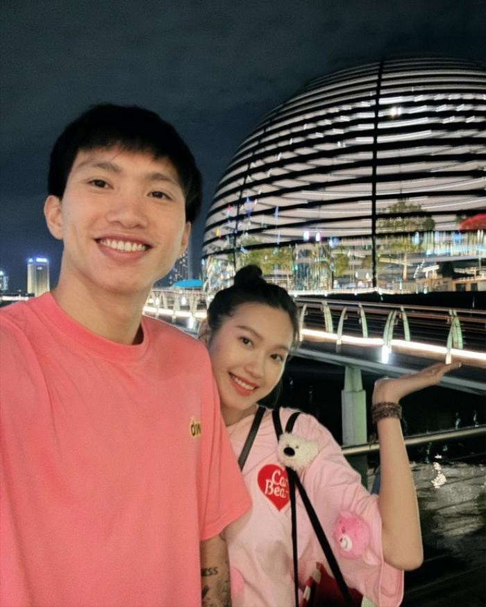 doan van hau doan hai my tiet lo thoi diem dau moi quen gan 1 nam khong noi chuyen vi deu co moi quan he rieng3