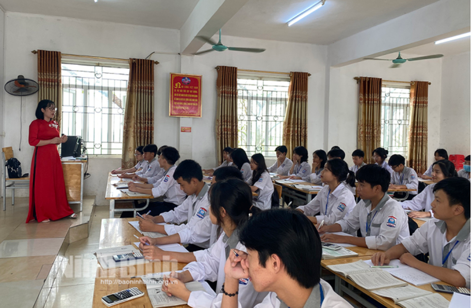 dia phuong thu hai trong ca nuoc cong bo phuong an thi tuyen vao lop 10 giam so mon thi11