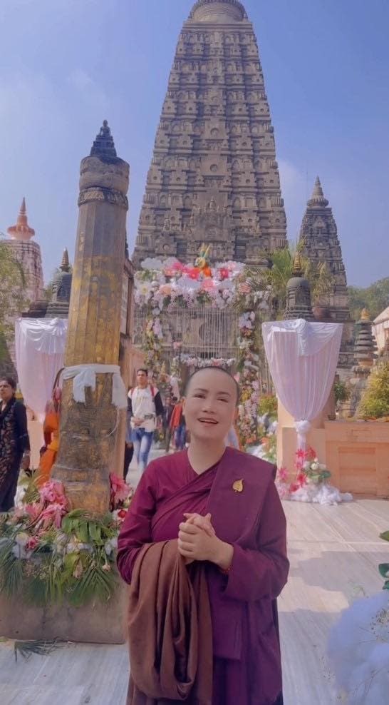 he lo nguyen nhan nu dien vien 4 doi chong dao hoang yen bat ngo xuong toc xuat gia5 he lo nguyen nhan nu dien vien 4 doi chong dao hoang yen bat ngo xuong toc xuat gia5