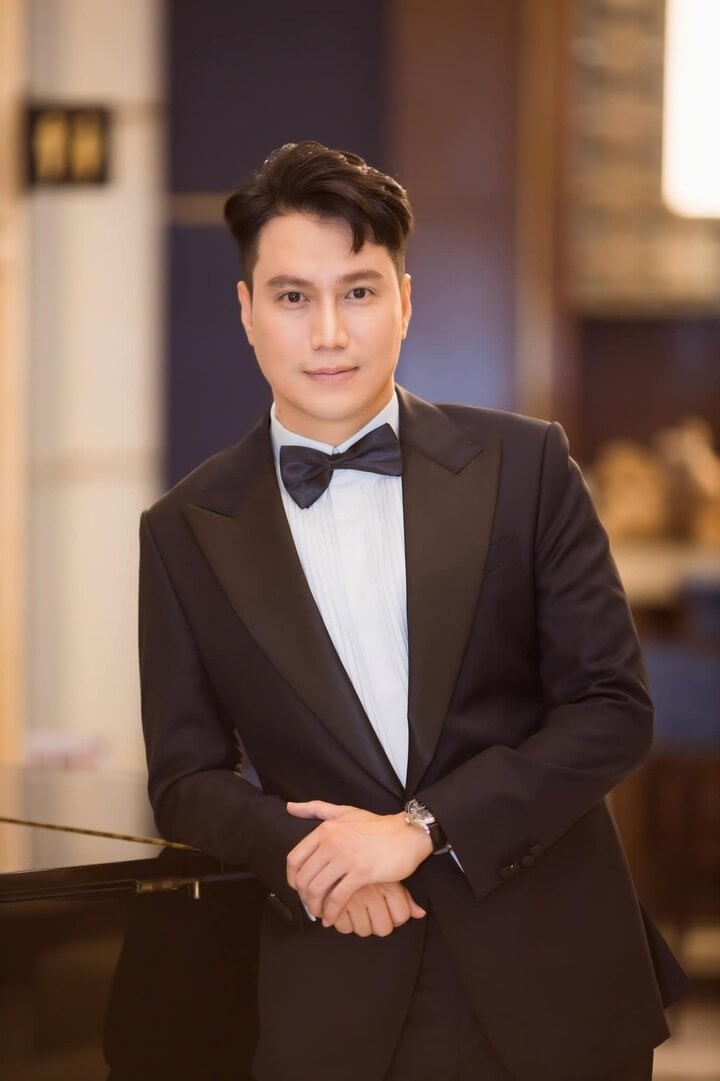 nam dien vien dong 10 vai thi 8 vai di tu vua duoc phong nsut2 nam dien vien dong 10 vai thi 8 vai di tu vua duoc phong nsut2