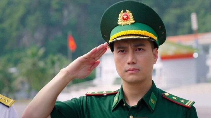 nam dien vien dong 10 vai thi 8 vai di tu vua duoc phong nsut3 nam dien vien dong 10 vai thi 8 vai di tu vua duoc phong nsut3