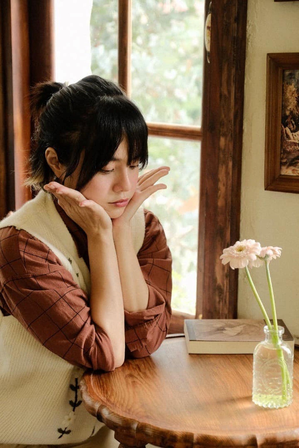 cuoc song cua thai trinh 4 nam chia tay quang dang ngay cang kin tieng thoai mai doi dien nguoi cu4