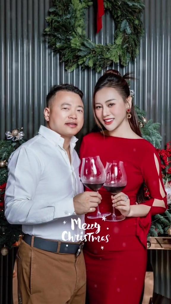 khong gian song dang nguong mo trong can biet thu cua phuong oanh shark binh5 khong gian song dang nguong mo trong can biet thu cua phuong oanh shark binh5