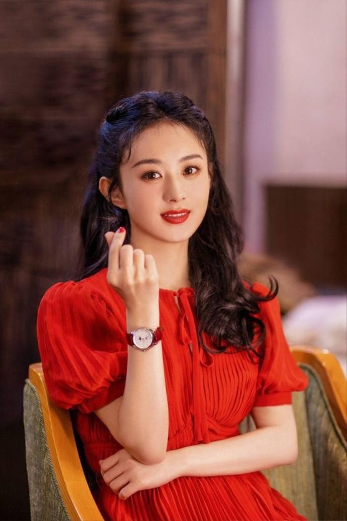 tin tuc sao hoa ngu moi nhat ngay 21 12 trieu le dinh co hanh dong dep nguoi dep net giua luc du phuong hanh nhan tin vui3