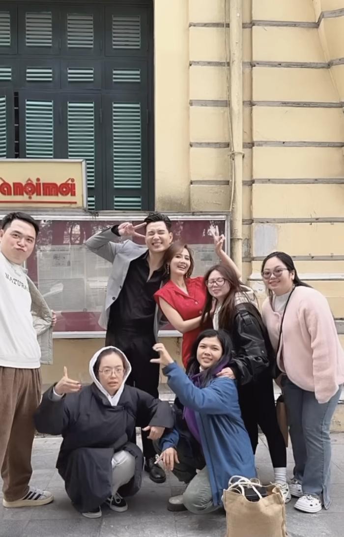 khong xuat hien trong dam cuoi ban than huyen lizzie dinh nghi van nghi choi voi diem my 9x5 khong xuat hien trong dam cuoi ban than huyen lizzie dinh nghi van nghi choi voi diem my 9x5