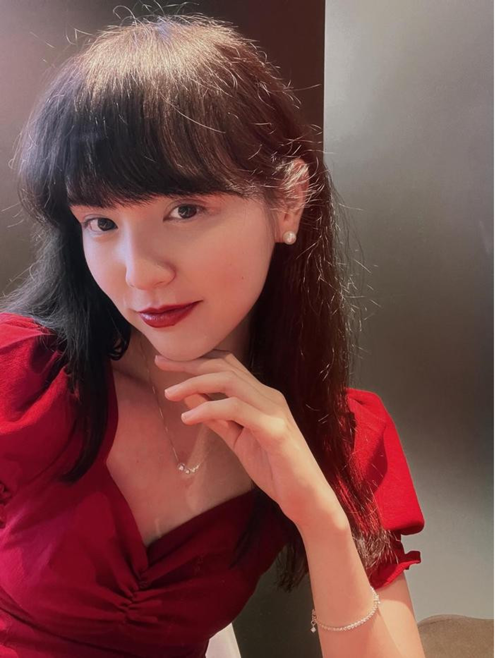 hai tu xuat hien voi voc dang minh hac xuong mai gay bat ngo31