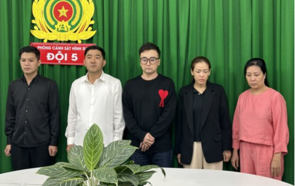 bat giu nhom nguoi han quoc moi gioi mai dam nup bong nha hang thu loi hon 20 ty dong bat giu nhom nguoi han quoc moi gioi mai dam nup bong nha hang thu loi hon 20 ty dong
