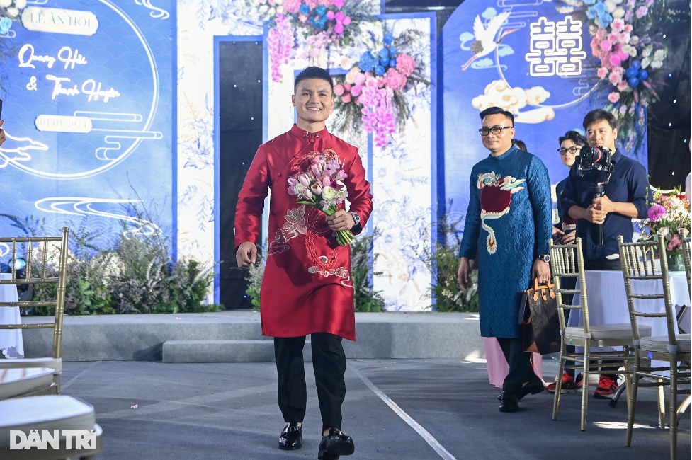 quang hai dien ao dai do di hoi vo tuy nhien dan tinh chi chu y mot thu dat do noi bat4