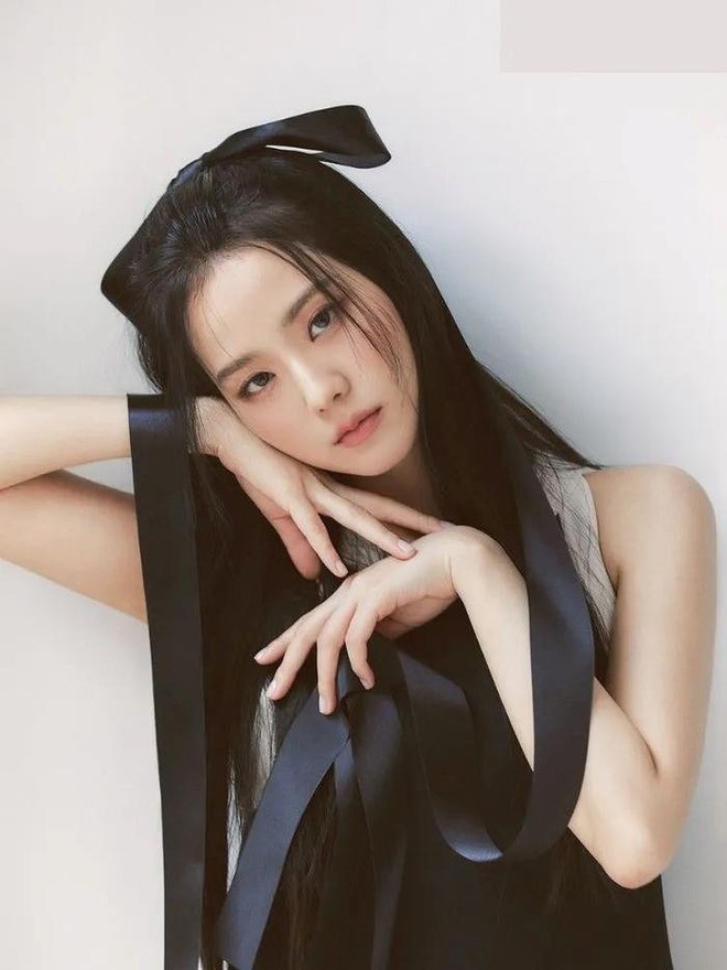 he lo nguyen nhan jisoo blackpink lua chon gia nhap cong ty cua anh trai4