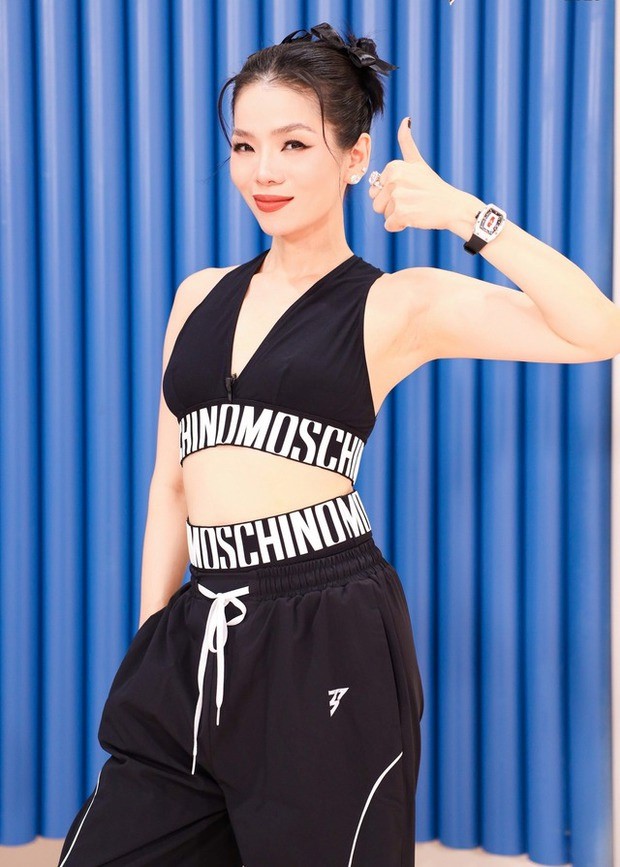 le quyen an y giua lum xum trong chuong trinh chi dep dap gio re song2 le quyen an y giua lum xum trong chuong trinh chi dep dap gio re song2