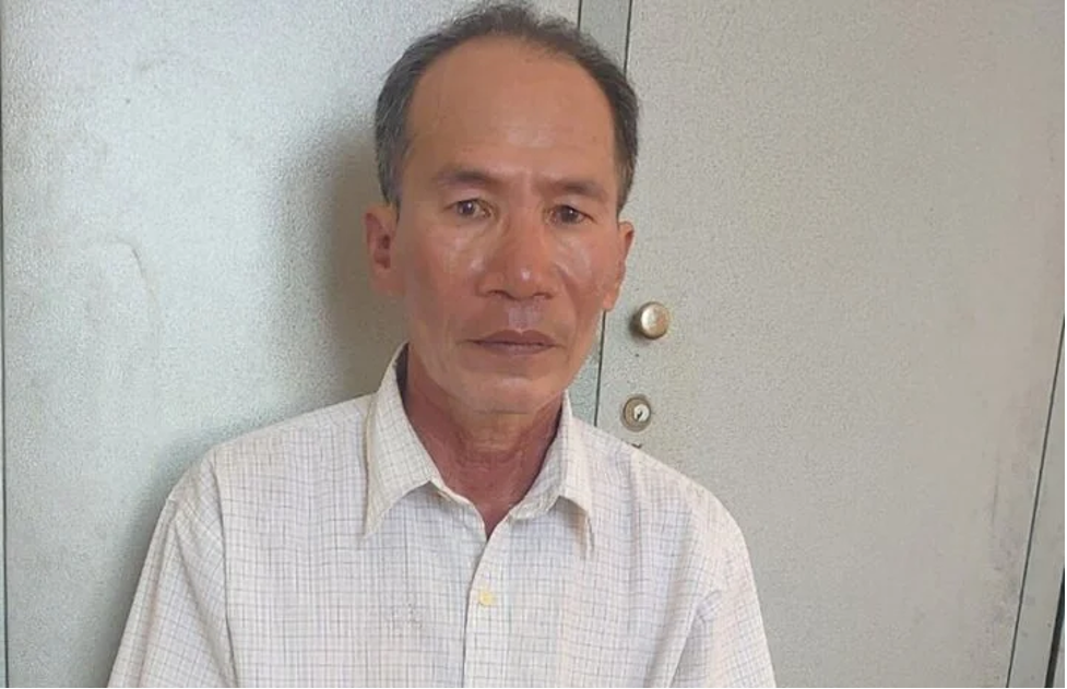 cuop giat ve so cua nguoimu ga dan ong bi cong an bat giu2 cuop giat ve so cua nguoimu ga dan ong bi cong an bat giu2