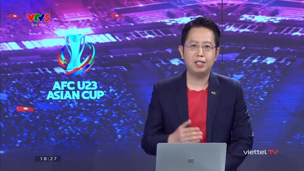 mc viet khue vtv khoe bang diem khung hoi dai hoc he lo qua trinh tu luyen day gian nan