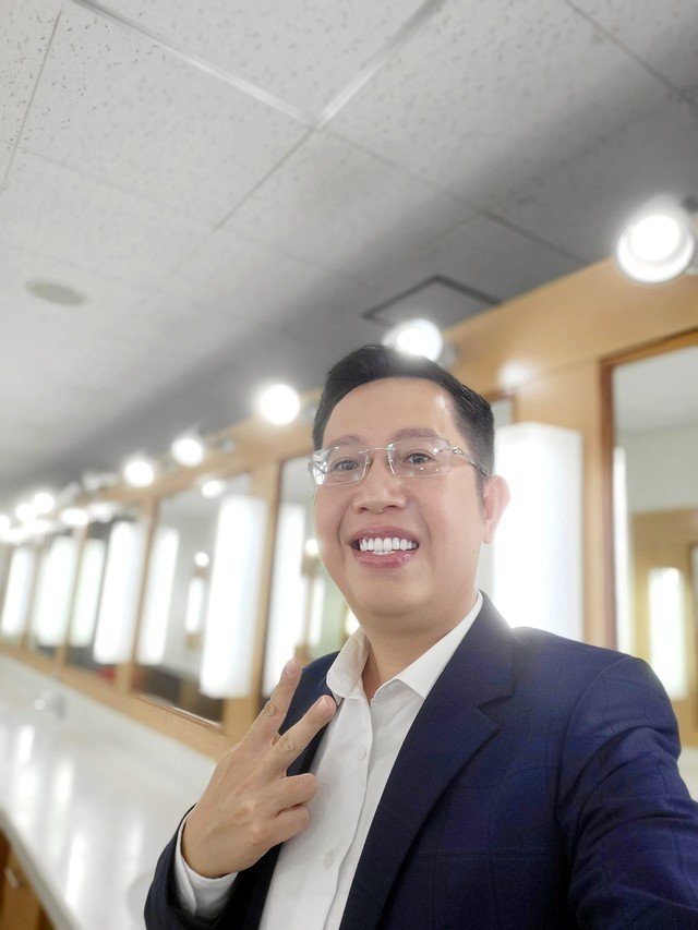 mc viet khue vtv khoe bang diem khung hoi dai hoc he lo qua trinh tu luyen day gian nan5