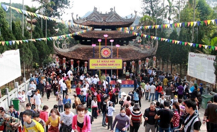 nam chac 8 dieu kieng ky can tranh khi di le chua nam chac 8 dieu kieng ky can tranh khi di le chua