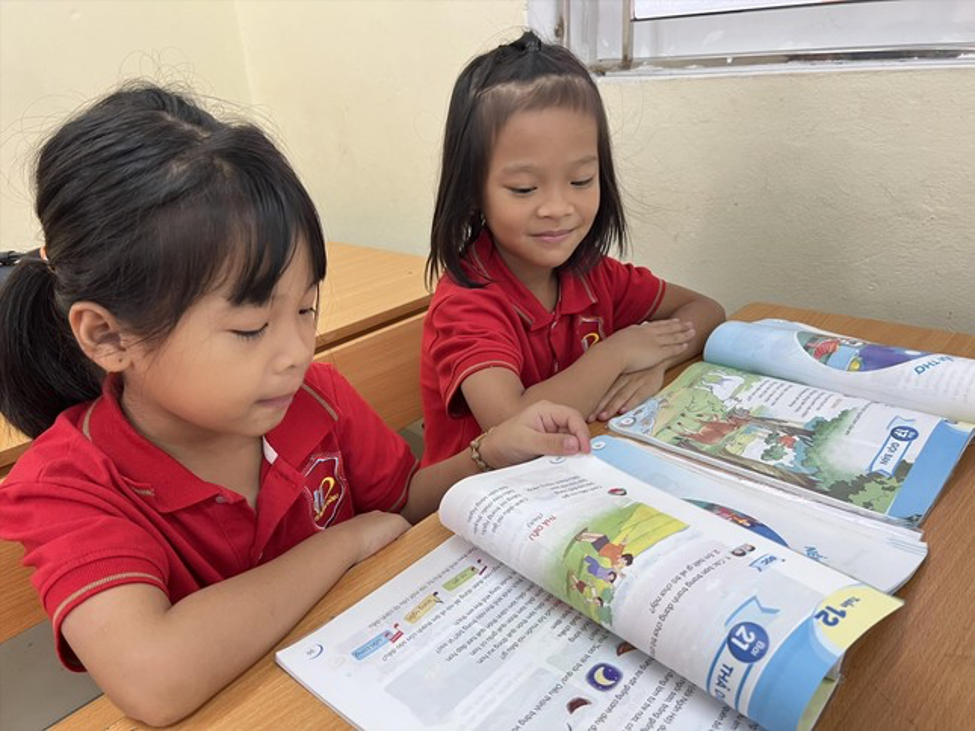 hieu truong mot truong noi gi truoc thong tin nha truong duoc trao quyen chon sach giao khoa2