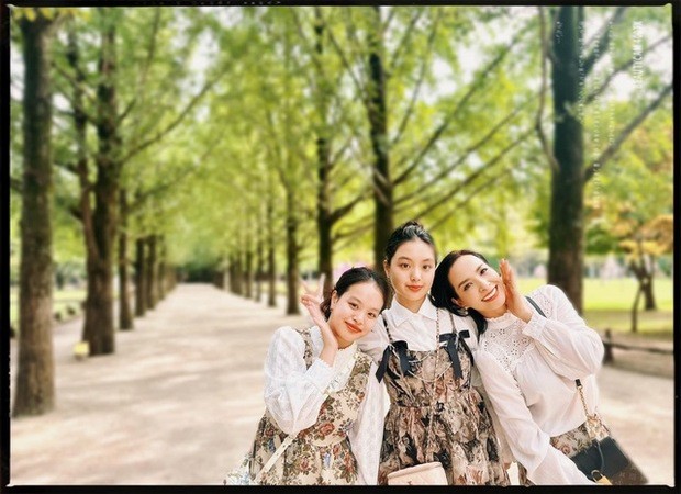 ai nu nha cuu sieu mau thuy hanh gay chu y khi thap tung me di du su kien4