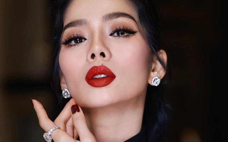 le quyen va vo so thi phi san sang mang anti fan than kinh lo anh nhay cam kem duyen1