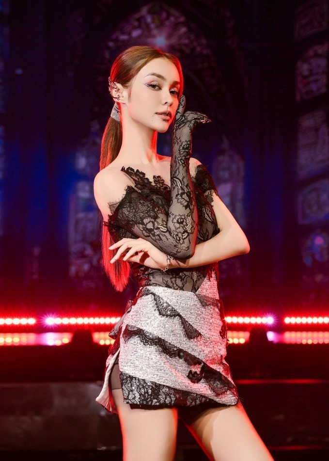 bung no tranh cai sau cong dien 5 show chi dep dap gio re song huyen baby bat ngo dung chan5