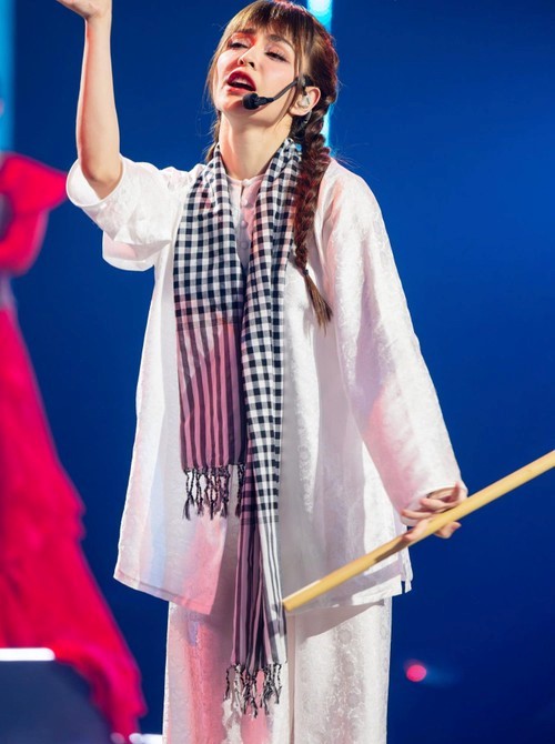 bung no tranh cai sau cong dien 5 show chi dep dap gio re song huyen baby bat ngo dung chan6