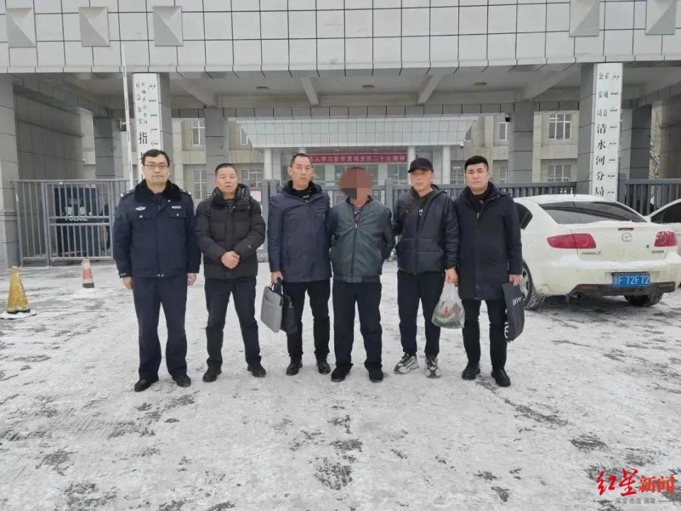 lot vao vi tri phuc kich nguoi dan ong sa luoi sau 43 nam tron tu lot vao vi tri phuc kich nguoi dan ong sa luoi sau 43 nam tron tu