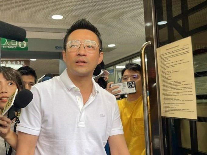 uong tieu phi bi vo cu khoi to toi boi nho2 uong tieu phi bi vo cu khoi to toi boi nho2