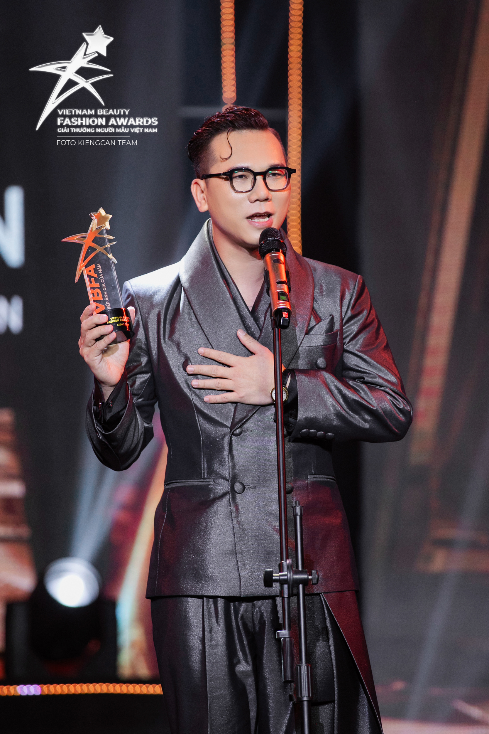 kieng can tu giang vien dai hoc den nhiep anh gia cong hien cua nam 2023 2 kieng can tu giang vien dai hoc den nhiep anh gia cong hien cua nam 2023 2