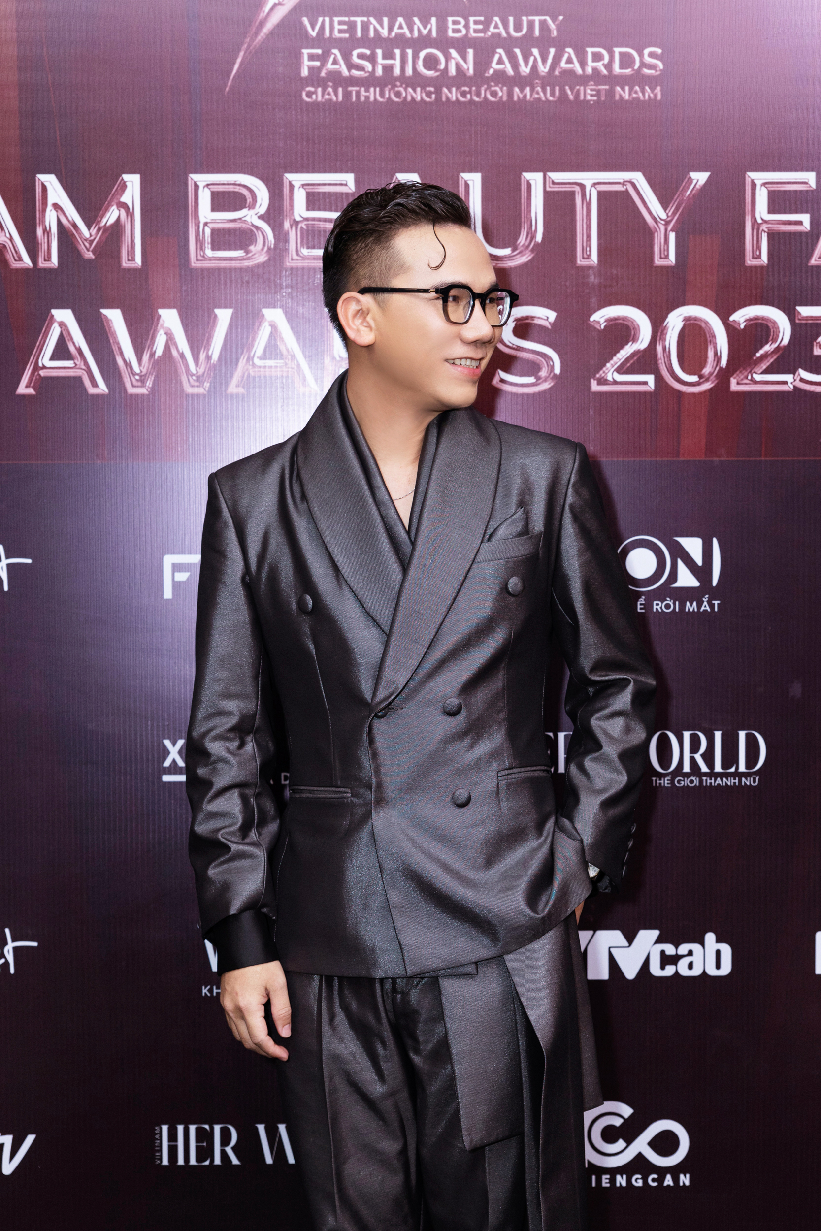 kieng can tu giang vien dai hoc den nhiep anh gia cong hien cua nam 2023 4 kieng can tu giang vien dai hoc den nhiep anh gia cong hien cua nam 2023 4