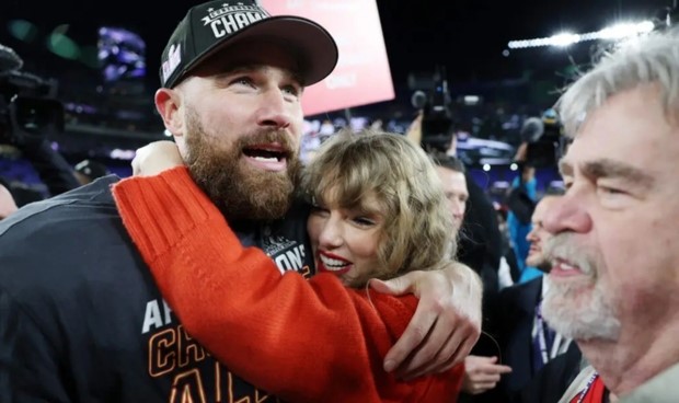 clip taylor swift khoa moi ban trai ngay tren san van dong dat 4 7 trieu view3 clip taylor swift khoa moi ban trai ngay tren san van dong dat 4 7 trieu view3