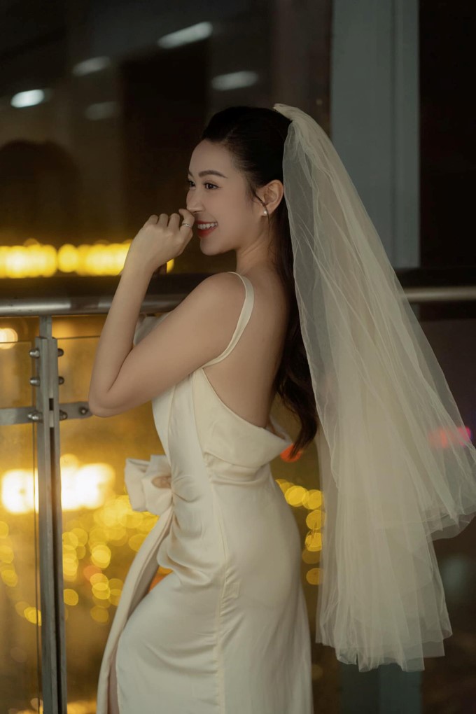 dien vien kim oanh nhan ngan loi chuc truoc them len xe hoa dien vien kim oanh nhan ngan loi chuc truoc them len xe hoa