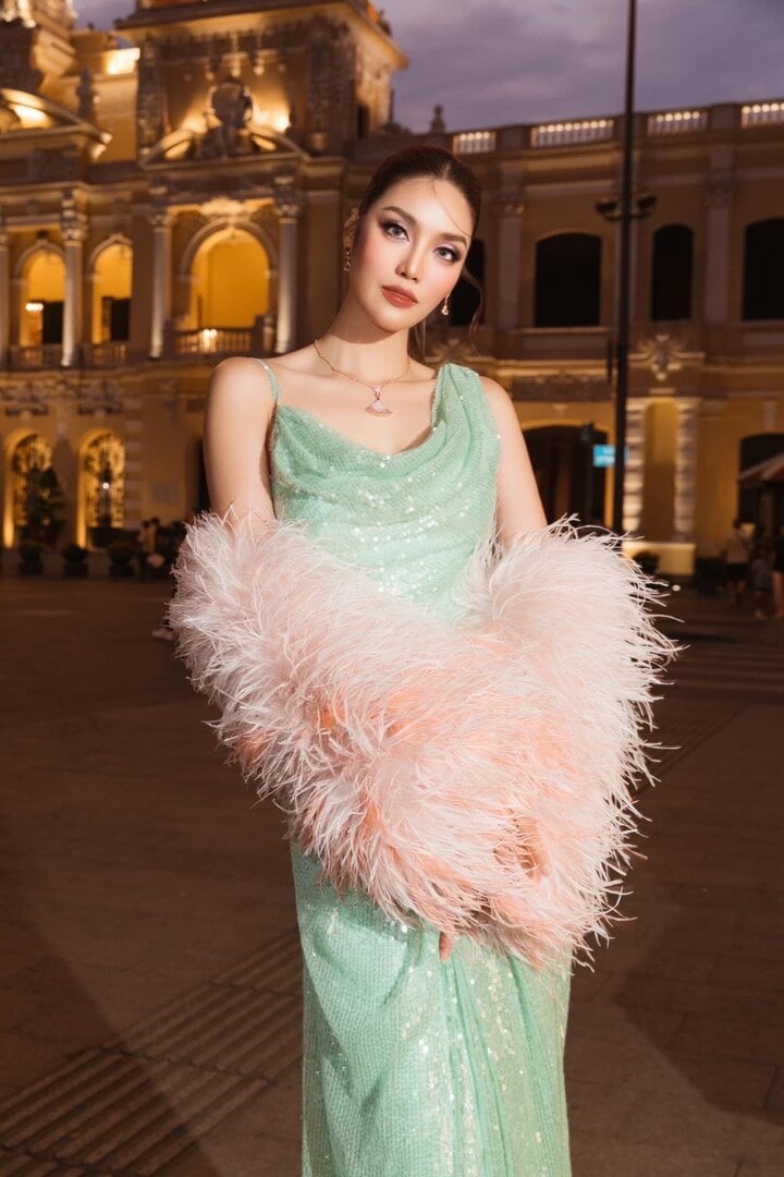 nguyen nhan khien lan khue dung hop tac voi miss universe vietnam2