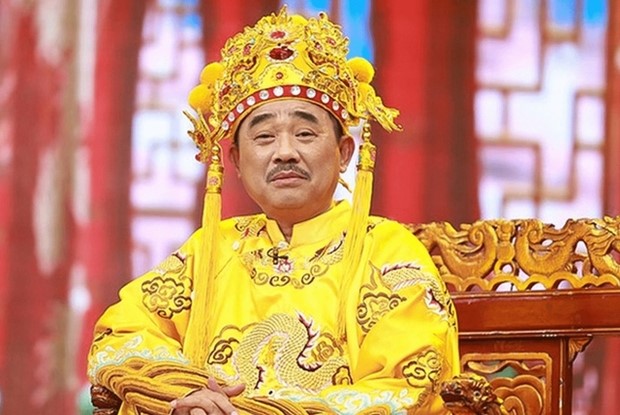 nam nghe si doc nhat dong tao quan suot 20 nam hon 60 tuoi van bi gia dinh giuc cuoi2