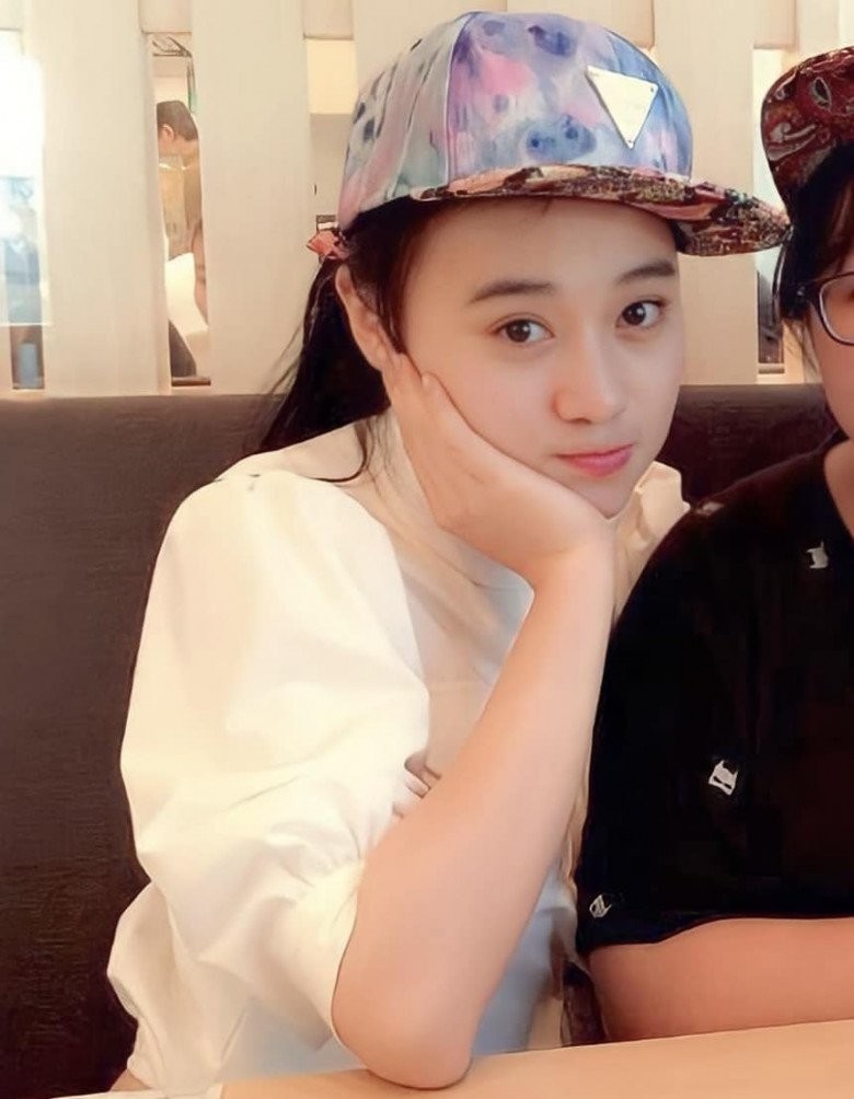 nhan sac thoi chua vuong bui tran phuong oanh netizen chi biet goi tinh dau quoc dan1