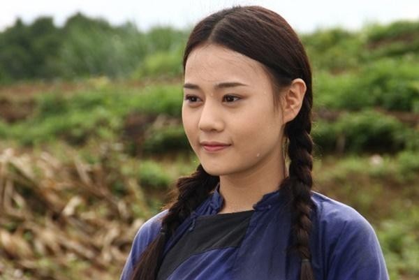 nhan sac thoi chua vuong bui tran phuong oanh netizen chi biet goi tinh dau quoc dan3