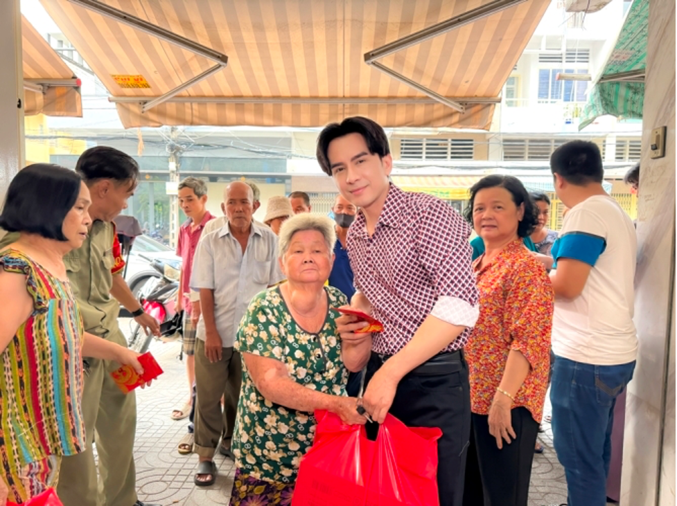 dan truong cham chi lam tu thien dip cuoi nam3 dan truong cham chi lam tu thien dip cuoi nam3