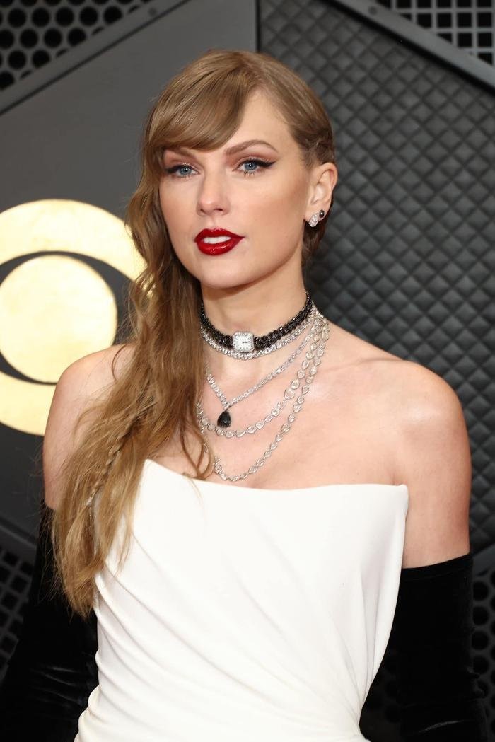 vua thang lop trong giai grammy 2024 taylor swift lap tuc thong bao ra album moi3 vua thang lop trong giai grammy 2024 taylor swift lap tuc thong bao ra album moi3