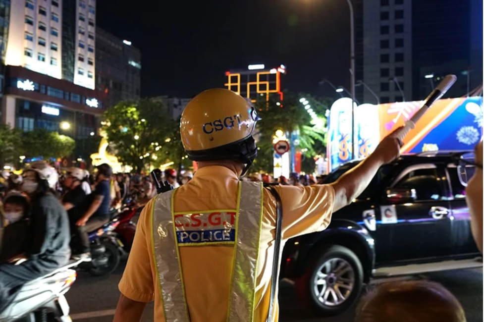 csgt tp hcm kiem tra nong do con xuyen dem giao thua dam bao ttatgt pccc9 csgt tp hcm kiem tra nong do con xuyen dem giao thua dam bao ttatgt pccc9