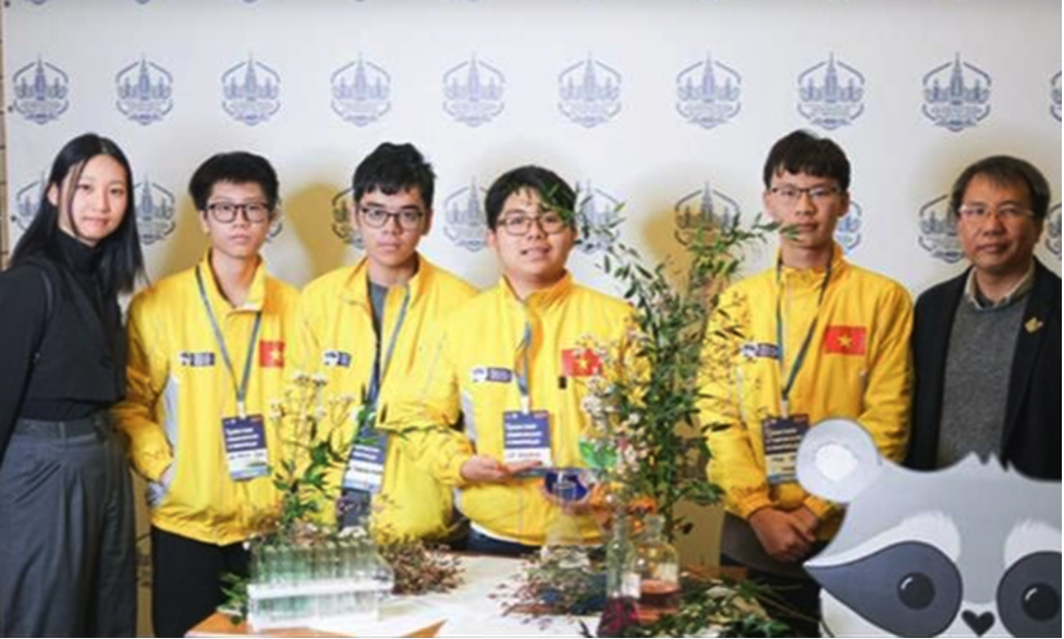 nam sinh xuat sac gianh huy chuong vang olympic du an hoa hoc quoc te duoc vinh danh tai que nha
