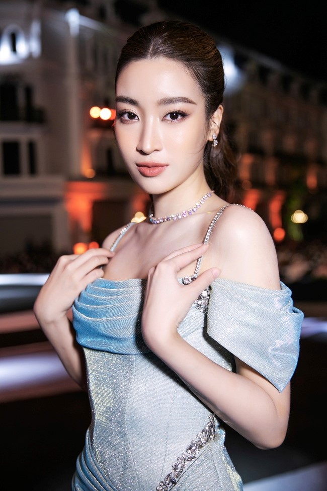 hoc van dang gom cua hoa hau do my linh tung do truong dh danh gia luon uu tien viec hoc2 hoc van dang gom cua hoa hau do my linh tung do truong dh danh gia luon uu tien viec hoc2
