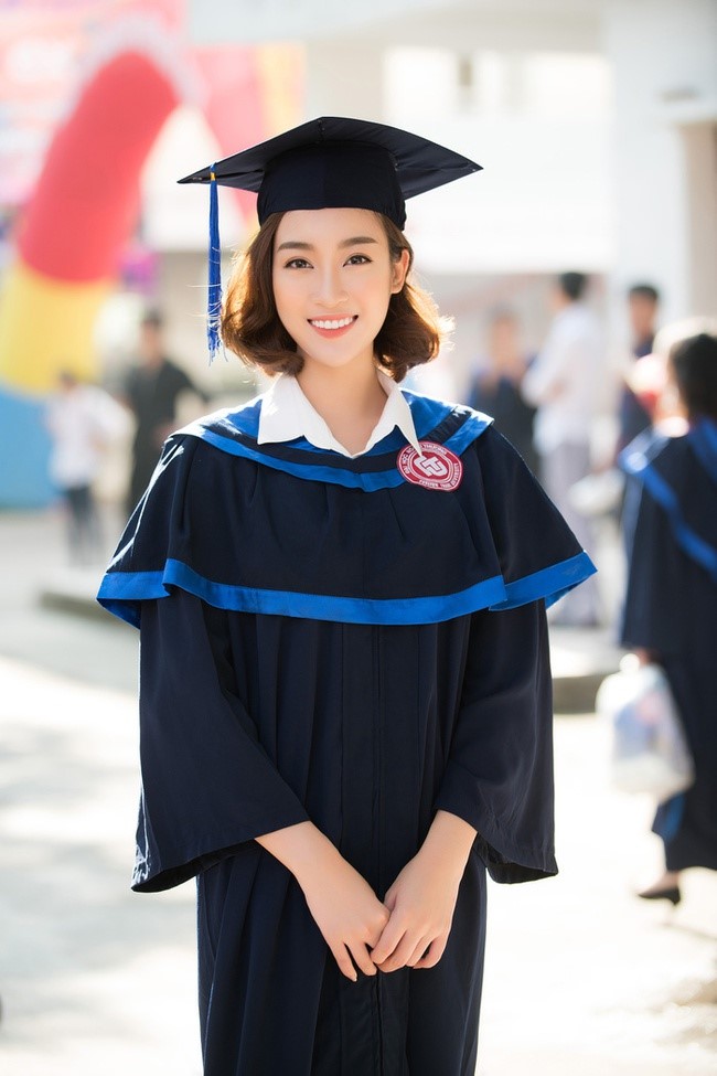 hoc van dang gom cua hoa hau do my linh tung do truong dh danh gia luon uu tien viec hoc4 hoc van dang gom cua hoa hau do my linh tung do truong dh danh gia luon uu tien viec hoc4